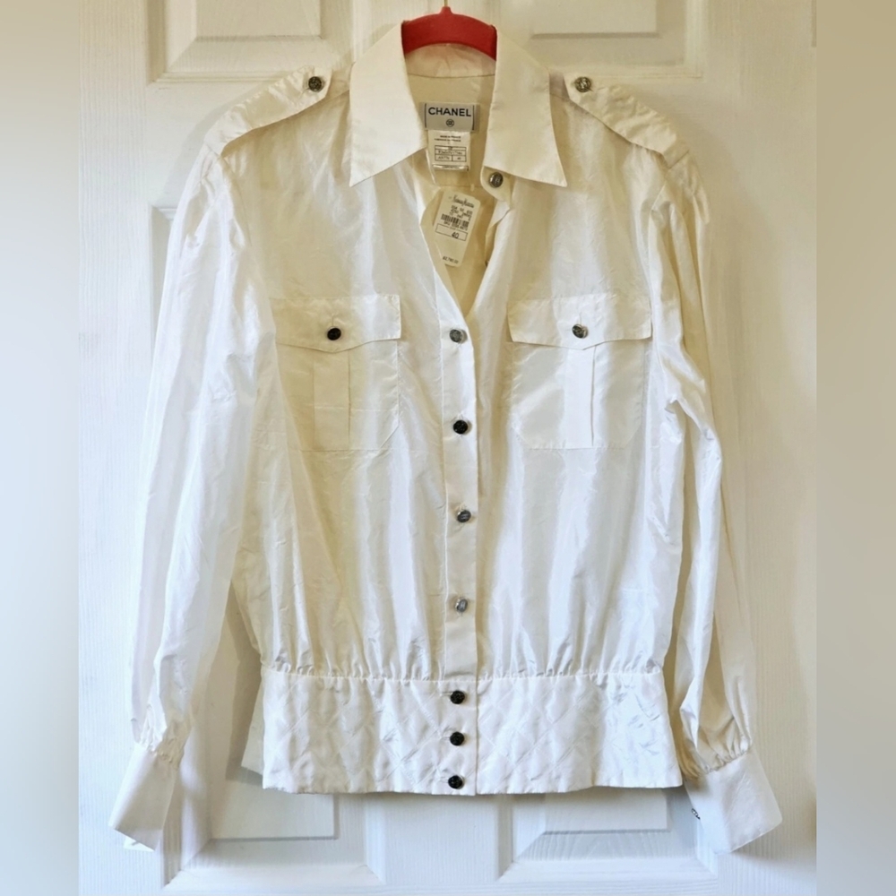 CHANEL 06P SILK JACKET OFF WHITE COLOR  BUTTON UP NOS